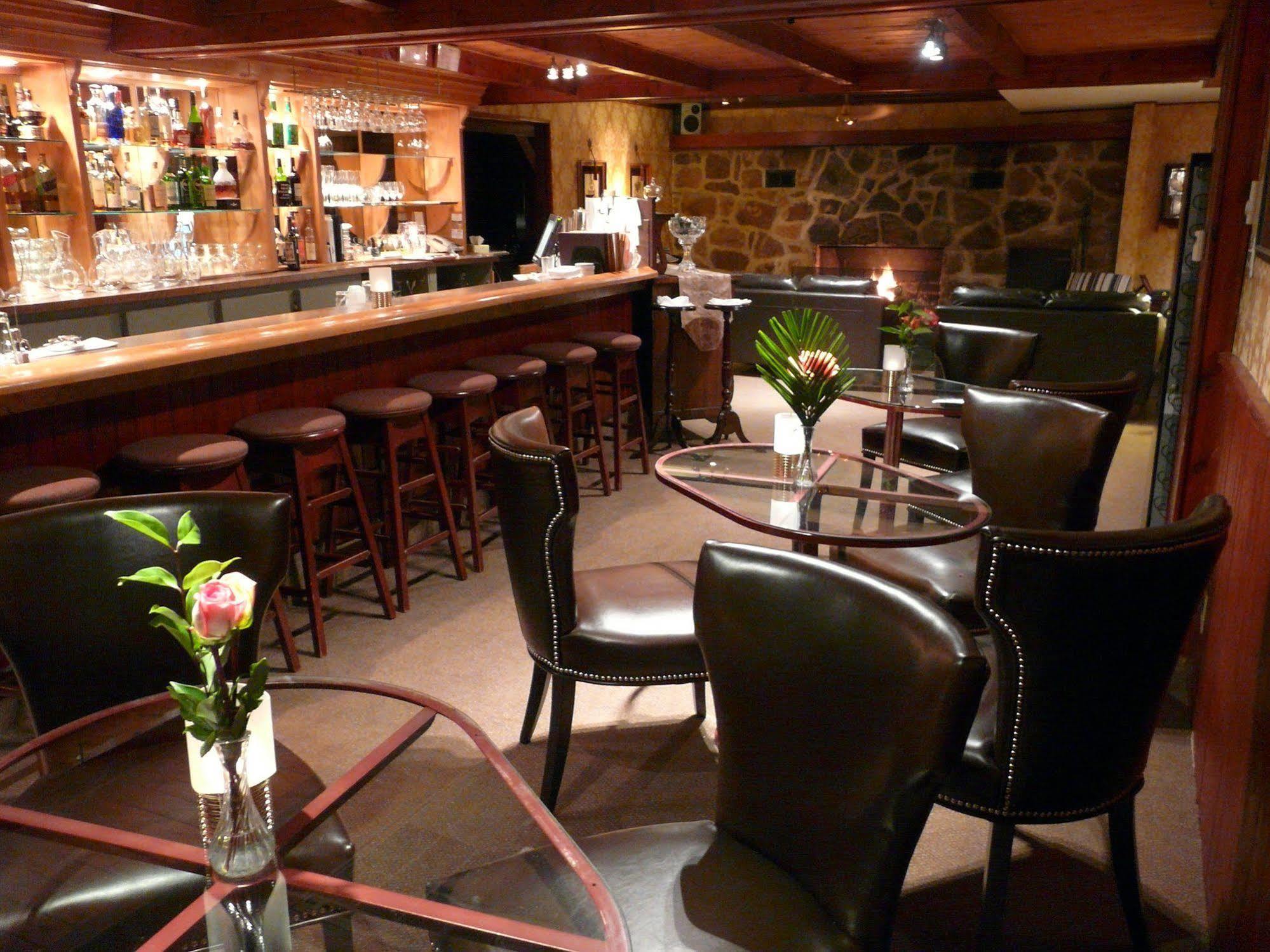 Auberge Des Gallant Rigaud Bagian luar foto